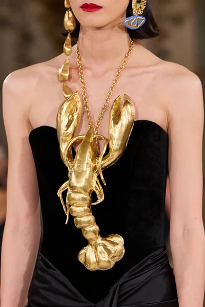 Look 34